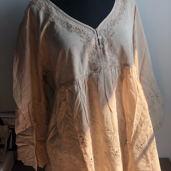 Linen embroidered detail blouse +BONUS! NWT! - Picture 2 of 5